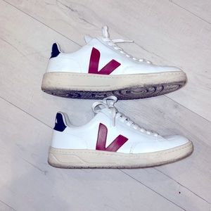 Veja Sneakers US 8 / EU 39
